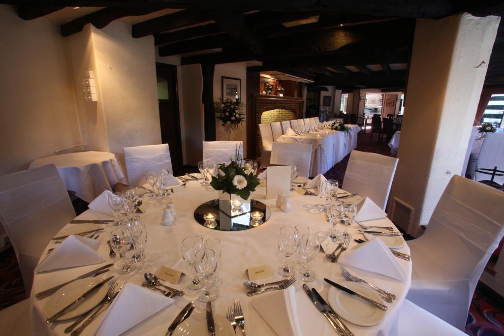 Thatchers East Horsley Esterno foto