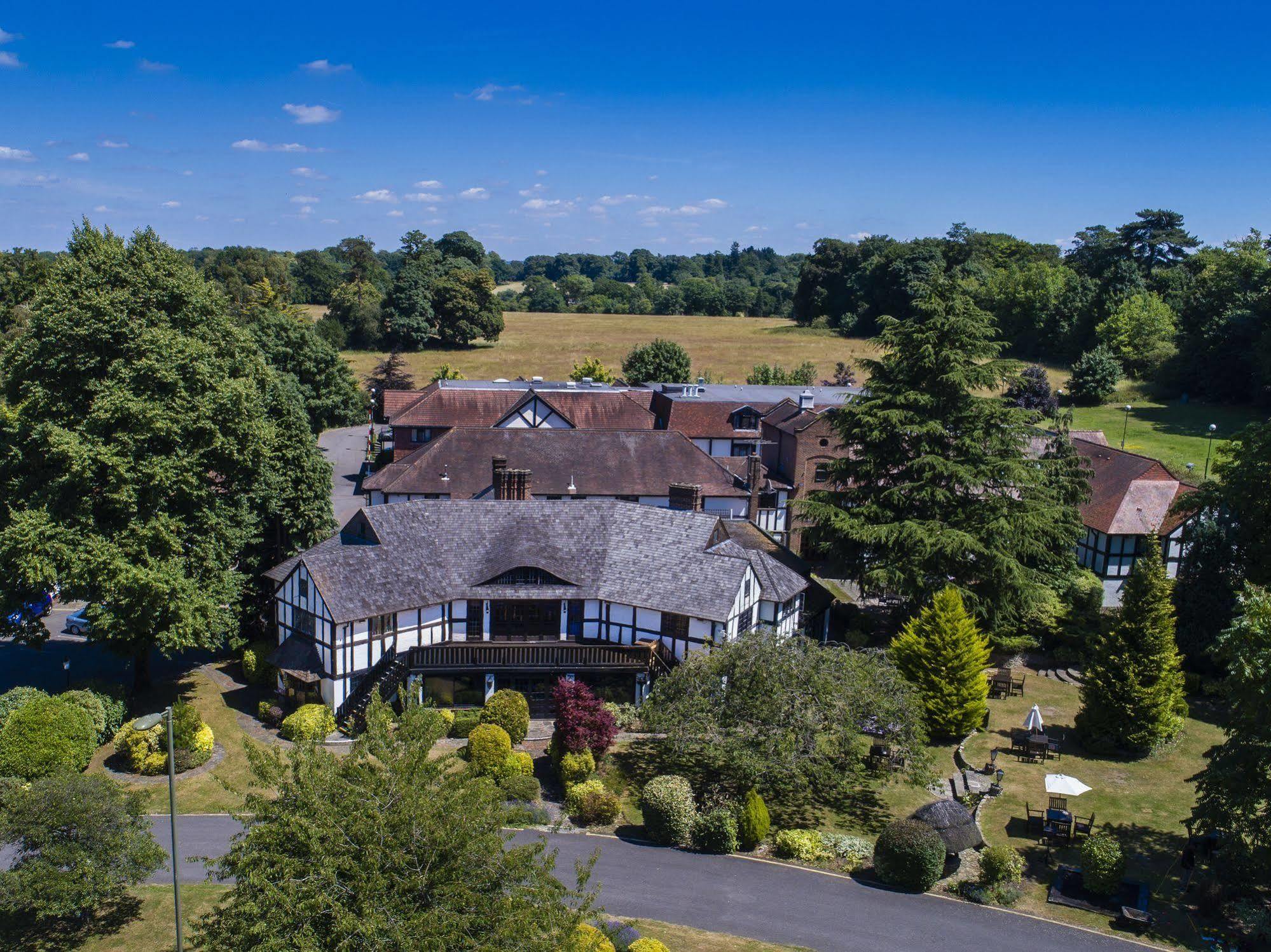 Thatchers East Horsley Esterno foto